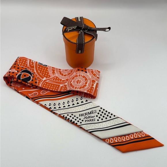 Hermes Twilly Eperon D'or Cut Scarf - Picture 1 of 6